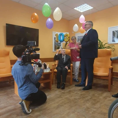 Pan Melich slaví 103 let !!! Natáčela TV Nova
