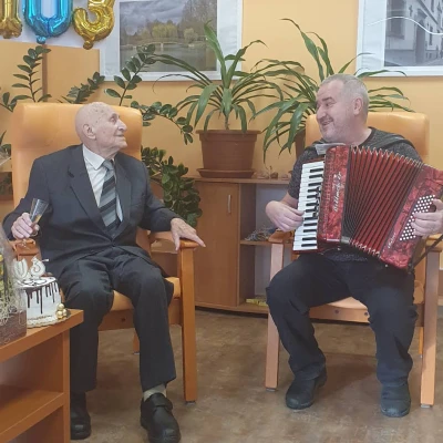 Pan Melich slaví 103 let !!! Natáčela TV Nova