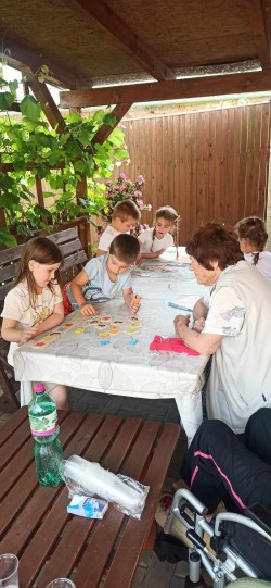 4eb04077-d021-436d-8a6c-5816f33ec3aa